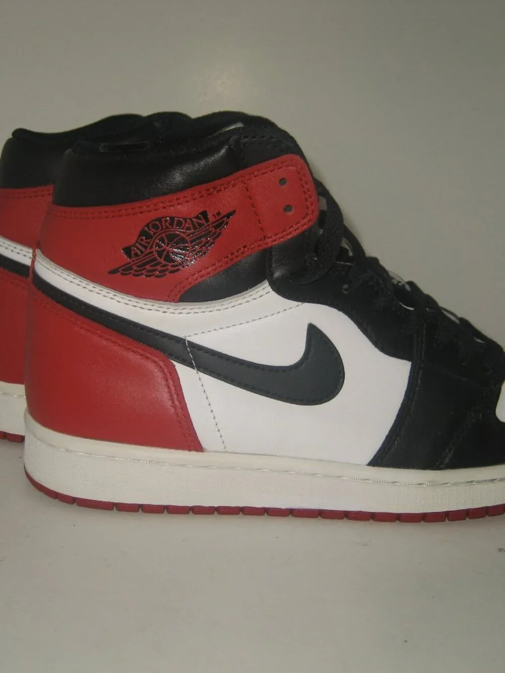 Men's Nike Air Jordan 1 High Retro OG Black Toe 2016 Size 9.5 Retro 555088-125